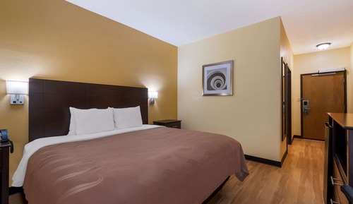 1 King Bed, Accessible, Non Smoking