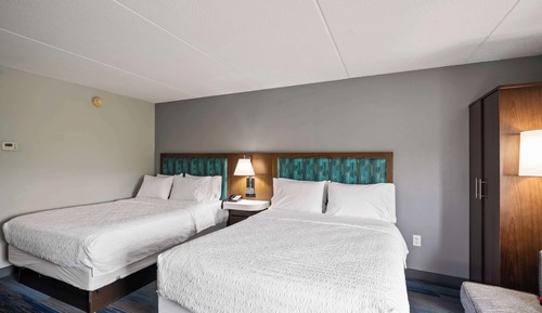 Two queen beds