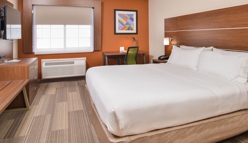 Standard Room, 1 King Bed, Accessible (Mobility, Roll-In Shower)