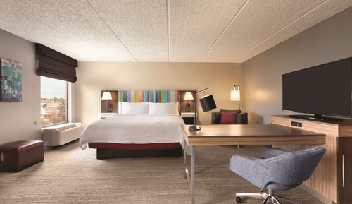 Room, 1 King Bed (Study)