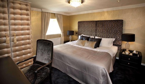 Suite, 1 King Bed, Non Smoking, Kitchenette