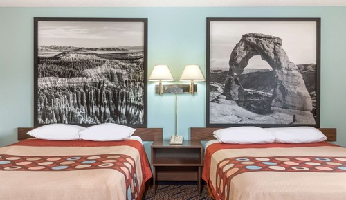 Deluxe Room, 2 Queen Beds, Non Smoking