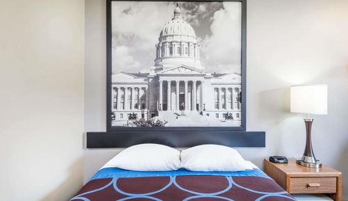 Standard Room, 1 Queen Bed