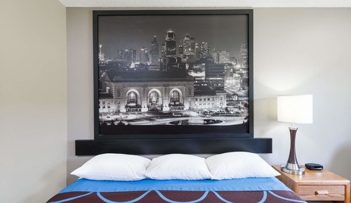 Standard Room, 1 King Bed