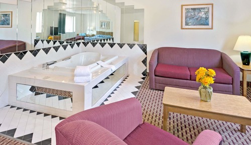 Suite, 1 King Bed, Non Smoking