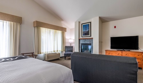 Suite, 1 King Bed, Fireplace (Extended)