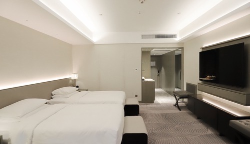 Twin Beds Club
