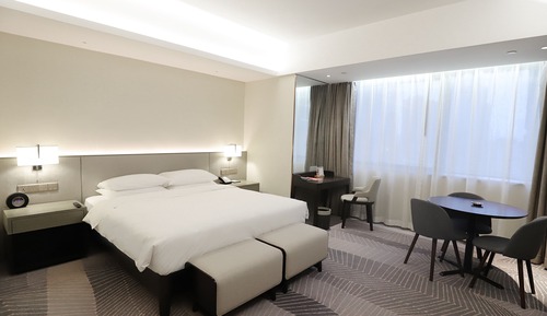 King Bed Club Deluxe