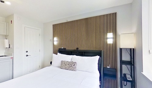 Room (Studio,Mountain View)