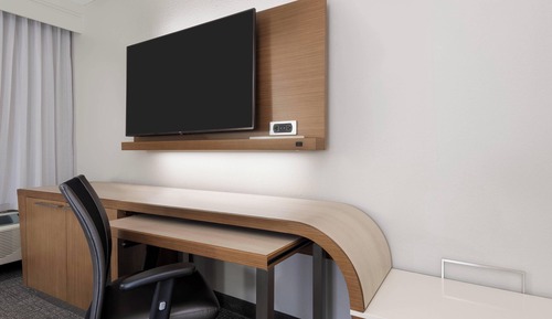 Executive Room, 1 King Bed with Sofa bed (Hearing Accessible)