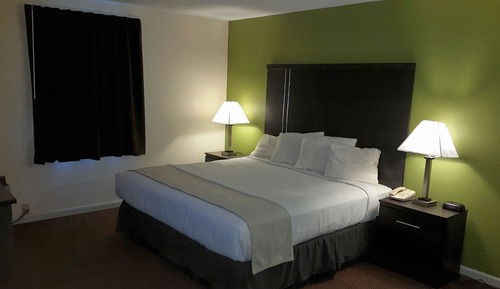 Standard Room, 1 King Bed, Non Smoking
