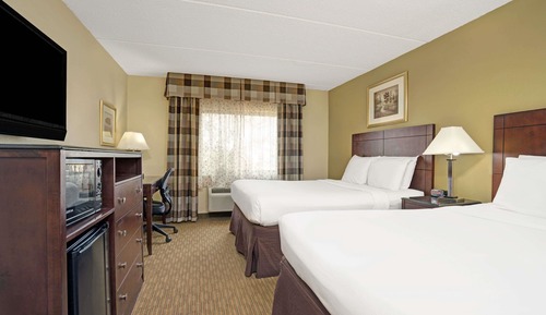 Room, 2 Queen Beds, Accessible, Non Smoking (Mobility)