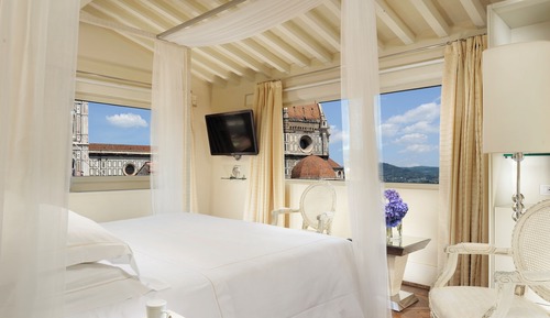 Luxury Suite, City View