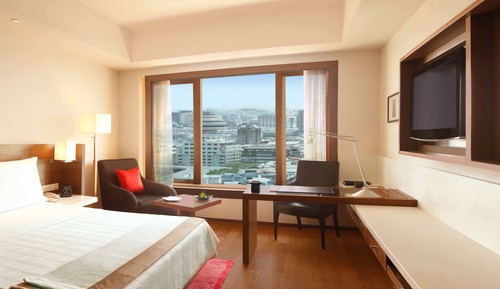 Premier Room