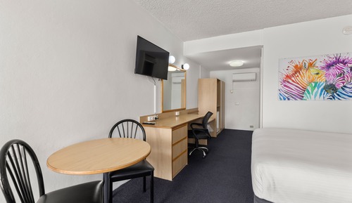 Executive Queen Room, Non-Smoking (Not Pet Friendly)
