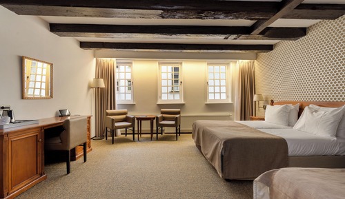 Superior Room, Multiple Beds, Courtyard View