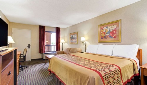 Standard Room, 1 King Bed