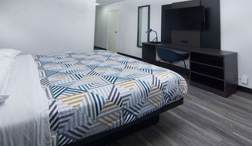 Standard Room, 1 King Bed, Non Smoking