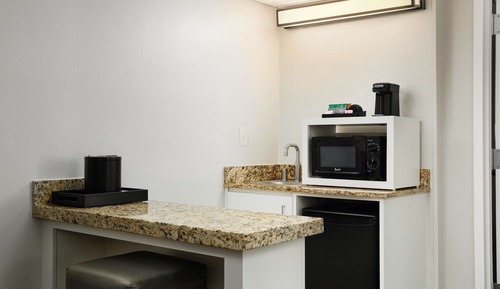 Suite, 2 Queen Beds, Non Smoking