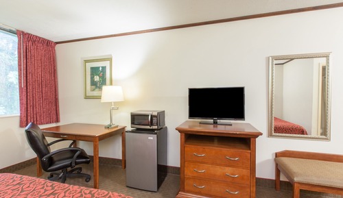 2 Double Beds - Non-Smoking