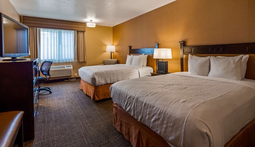 Suite, Multiple Beds, Refrigerator & Microwave, Courtyard View