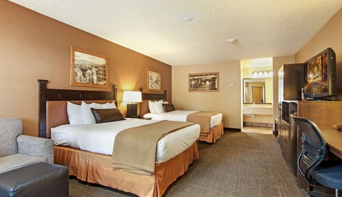 Standard Room, Multiple Beds, Non Smoking, Refrigerator & Microwave
