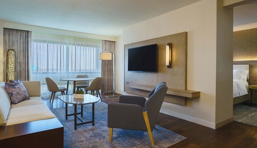 Executive Suite, 1 King Bed with Sofa bed, Non Smoking