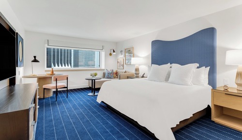 Classic Room, 1 King Bed, Accessible (Mobility)