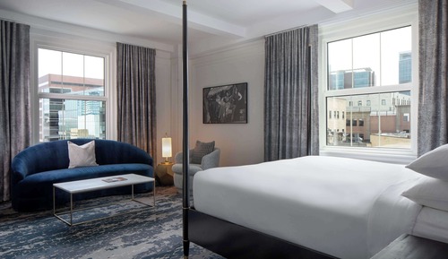 Luxury Suite, 1 King Bed, Non Smoking (Plaza)