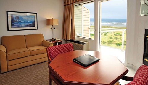 Junior Suite, 1 King Bed, Top Floor Ocean View