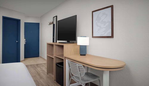Room, 1 Queen Bed with Sofa bed