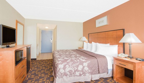Business Room, 1 King Bed, Non Smoking