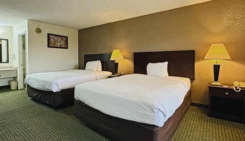 Standard Room, 2 Queen Beds, Non Smoking