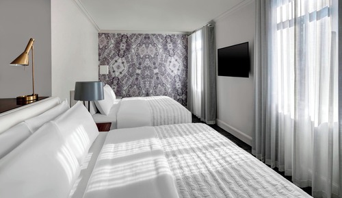 Room, Multiple Beds