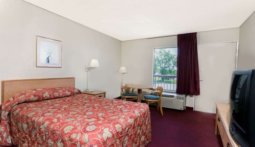 Room, 1 Queen Bed, Non Smoking