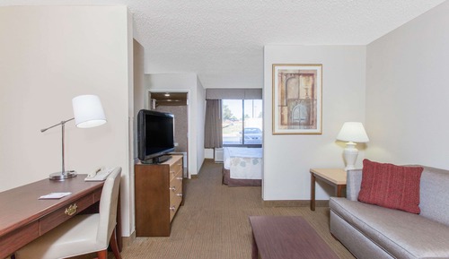Deluxe Room, 1 King Bed, Smoking