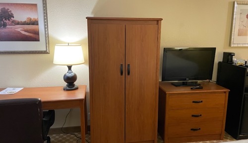 Standard Room, 1 King Bed, Non Smoking