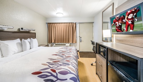Deluxe Room, 1 King Bed (Smoke Free)
