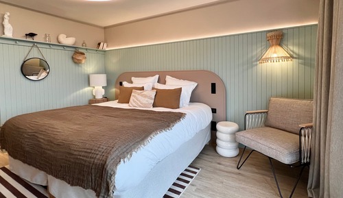Classic Double Room, Partial Sea View