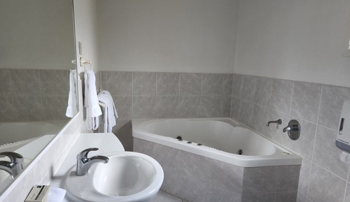 King Spa Villa