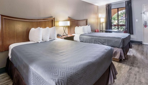 Standard Room, 2 Double Beds, Non Smoking