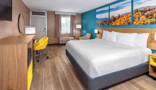 Standard Room, 1 King Bed