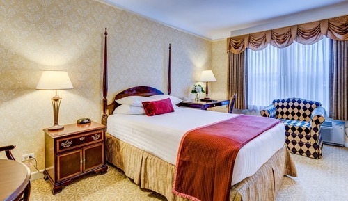 Standard Room, 1 Queen Bed