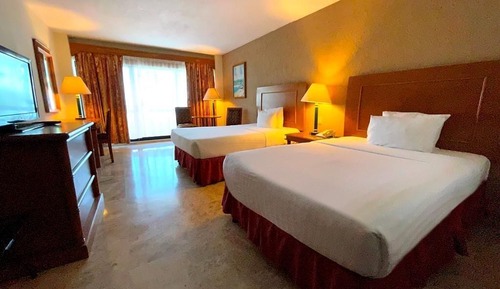 Standard Room, 2 Double Beds, City View