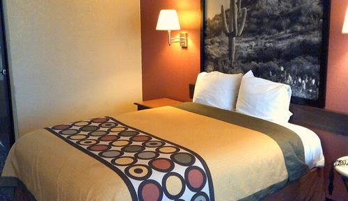 Standard Room, 1 Queen Bed