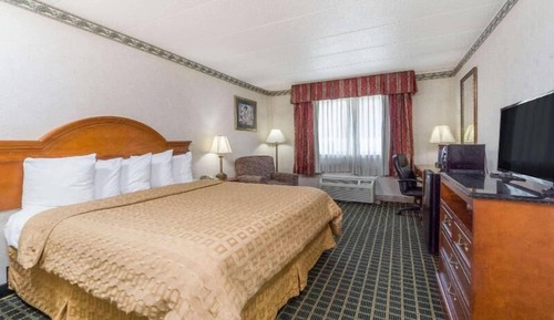 Standard Room, 1 King Bed