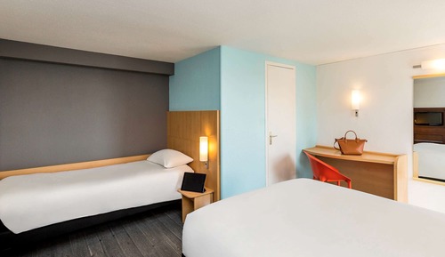 Standard Room, 2 Twin Beds
