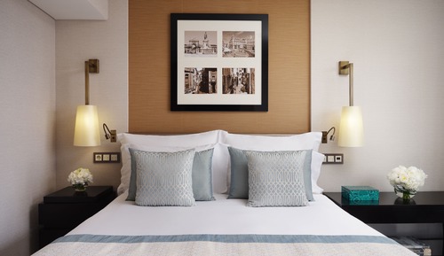 Superior Room (Queen)