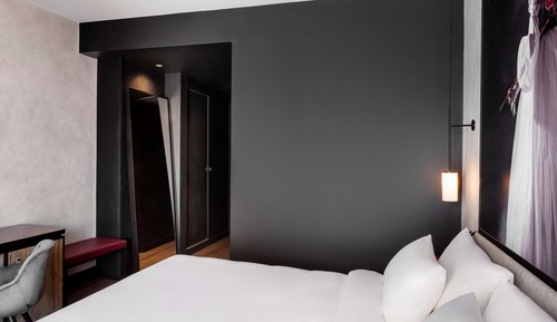 Standard Room (High Floor)