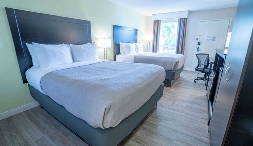 Standard Room, 2 Queen Beds, Non Smoking
